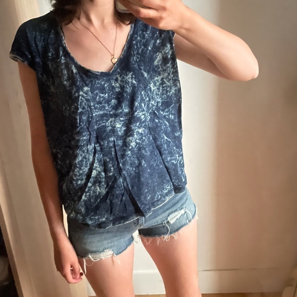 G-STAR BLUE DYE V-NECK TEE - XS